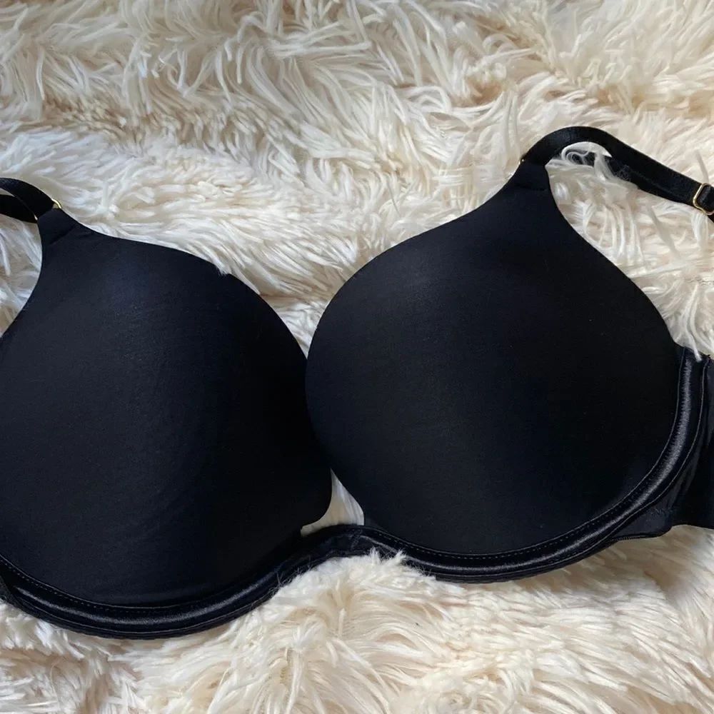 Victoria’s Secret Plunge push up padded T shirt Bra Black 34C